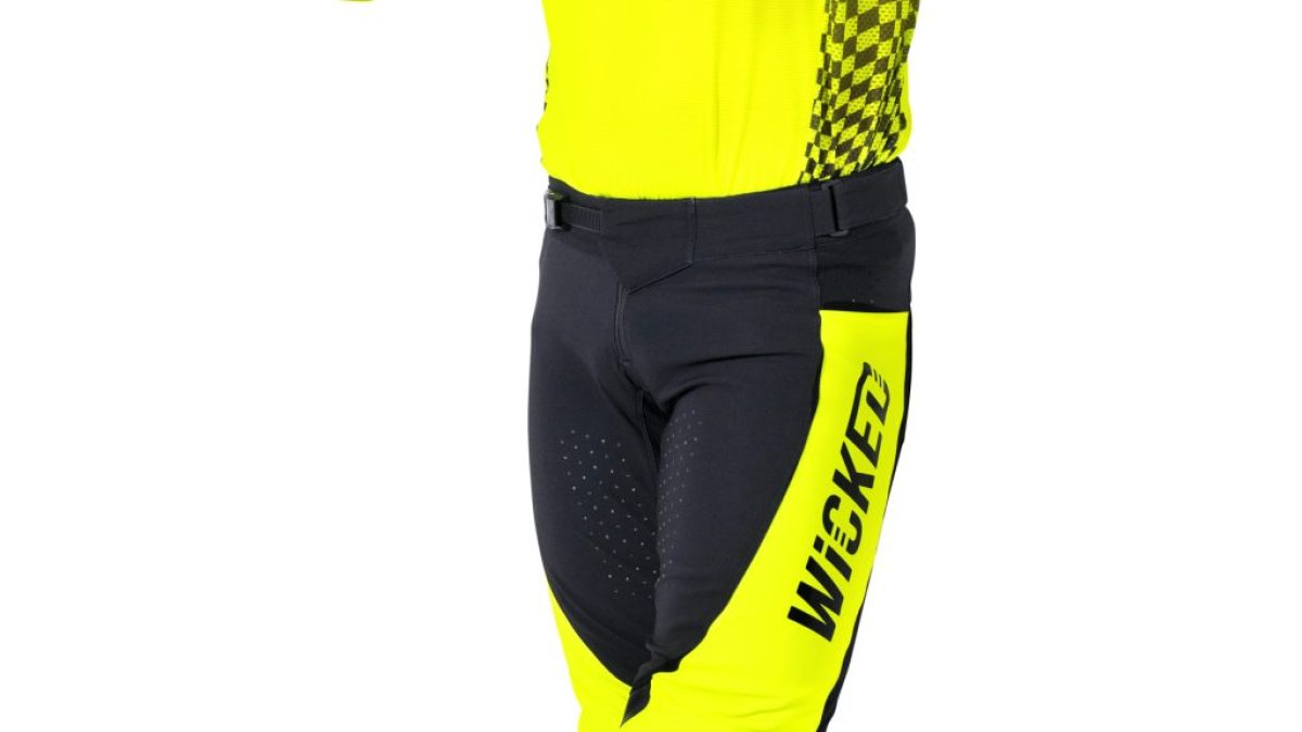 Holeshot-neon-1-scaled-
