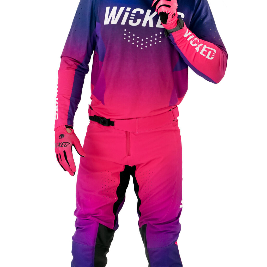 Hyper-pink-siluette-front-